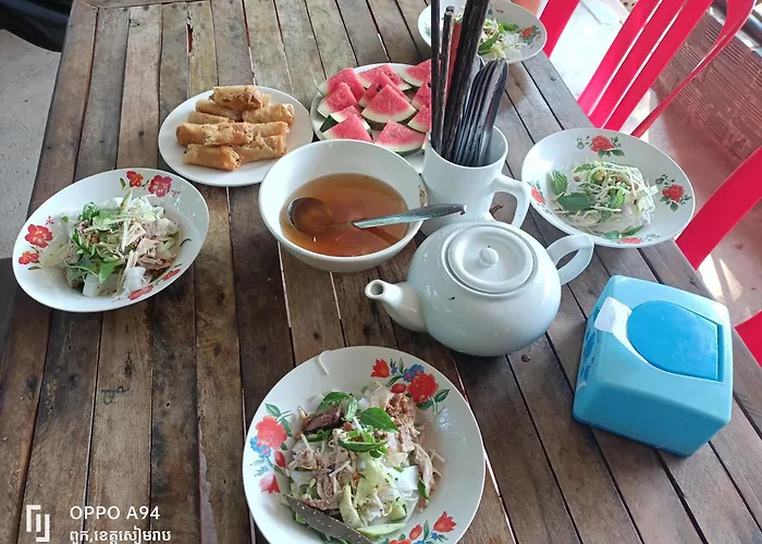 Happy Siemreap - Local Vibe * Phumi Puok Chas